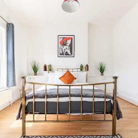 Large, Bright And Spacious 3 Bed Flat In לונדון מראה חיצוני תמונה