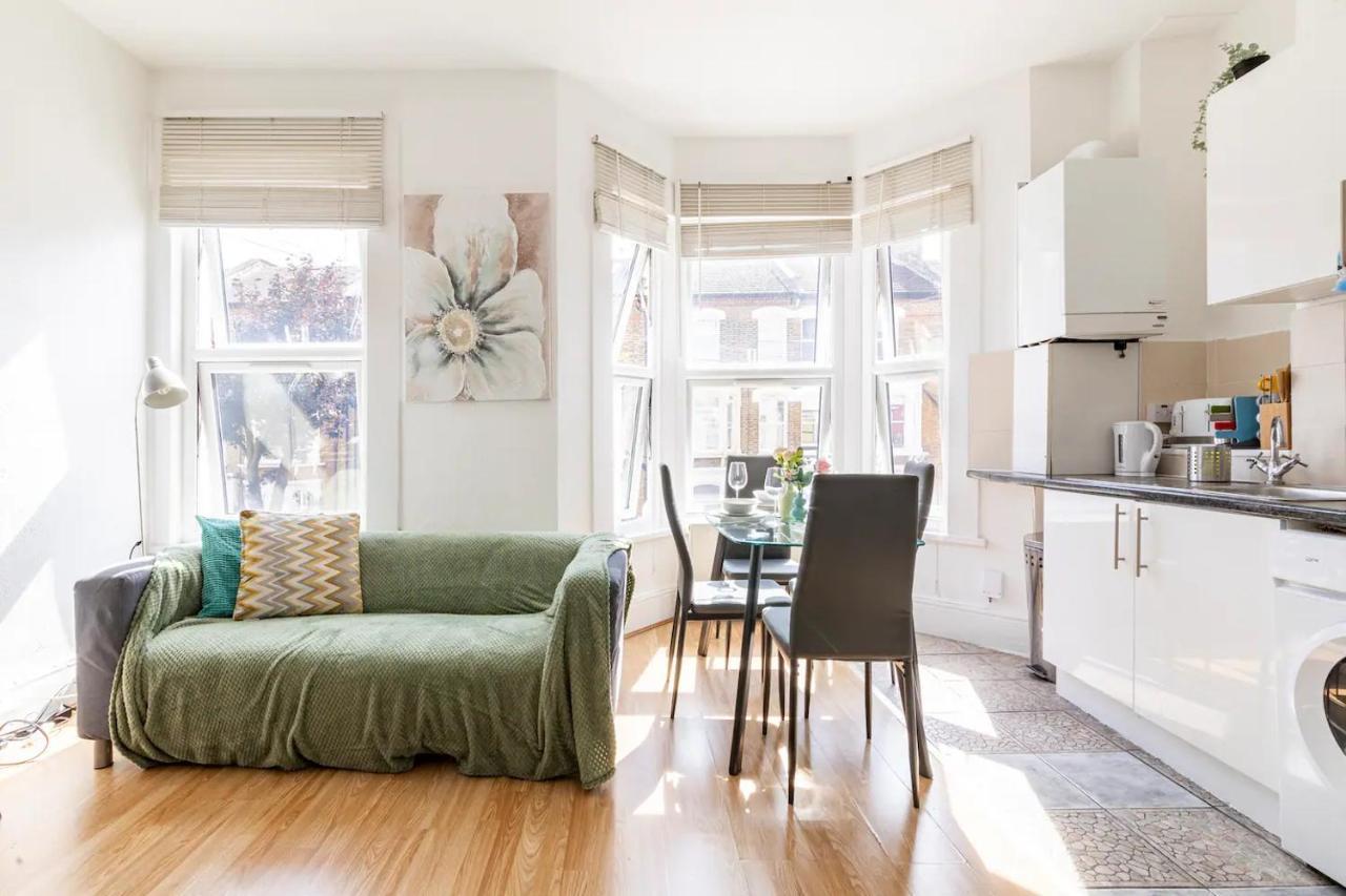 Large, Bright And Spacious 3 Bed Flat In לונדון מראה חיצוני תמונה